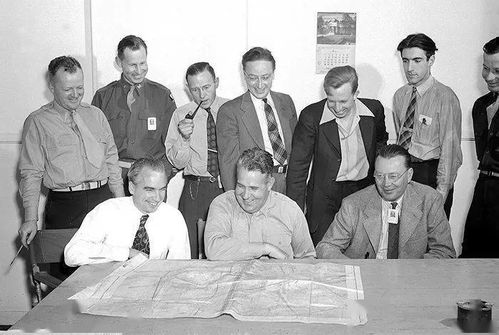 雙輪驅(qū)動(dòng) 美國如何構(gòu)建既能產(chǎn)出基礎(chǔ)理論突破，又能孵化尖端產(chǎn)品的科研創(chuàng)新生態(tài)